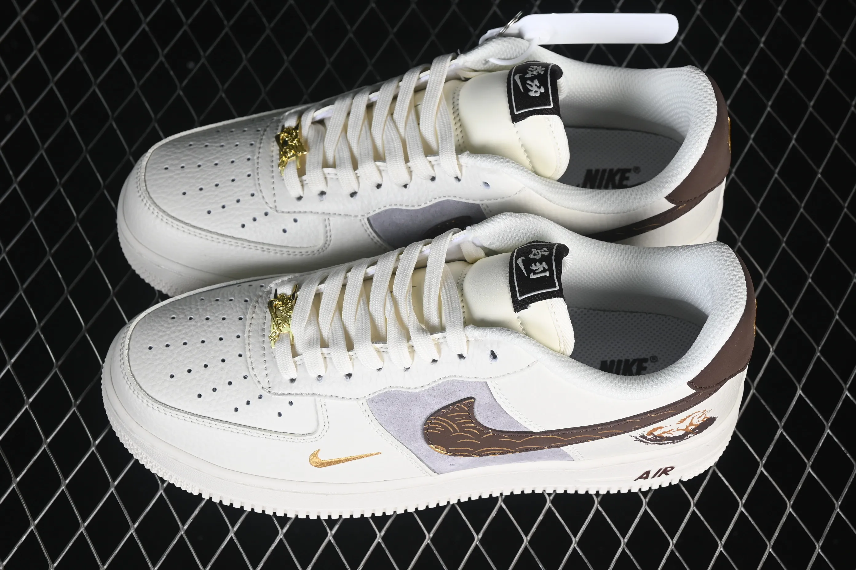 All categories Nk Air Force 1 Air Force series Nk Air Force 1 Low Air Force low-top Nike Air Force 1'07 Low Year of the Horse joint beige brown gold Air Force 1 low-top casual sneakers FQ7637-001